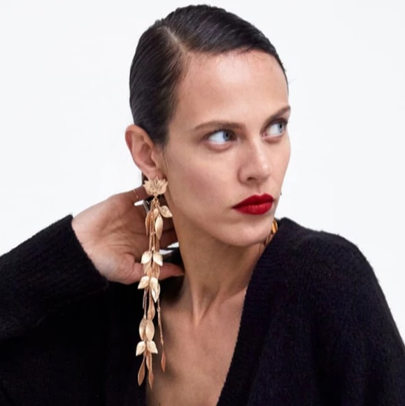 Zara statement earrings - Picture 2 of 3